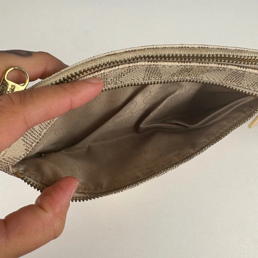 Michael Kors light wear